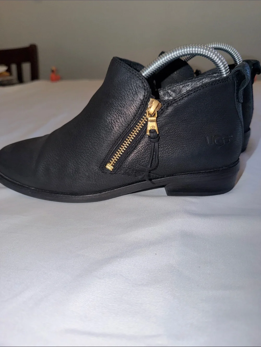 Ugg Boots Glee ankle booties SZ 7.5